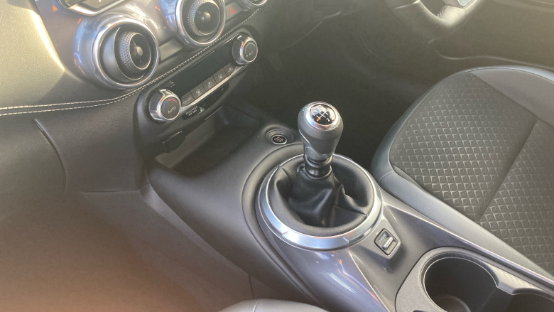 Nissan Juke 1.0 DiG-T 114 N-Connecta 5dr Petrol Hatchback